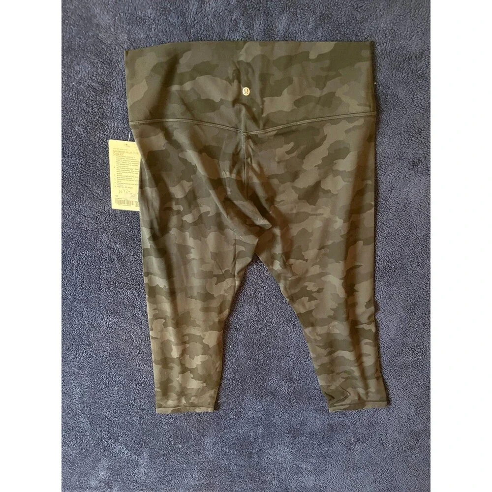 lululemon athletica nwt comes